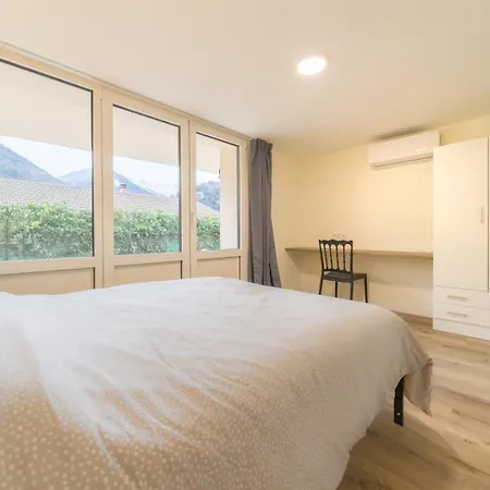 28 Grand Rocher Bright & Quiet Ground Floor 4 Bdr آلوفارْ